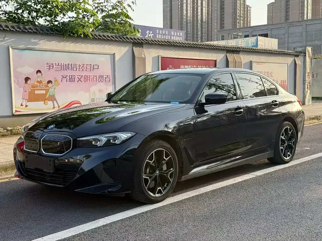 BMW i3 — фото 1