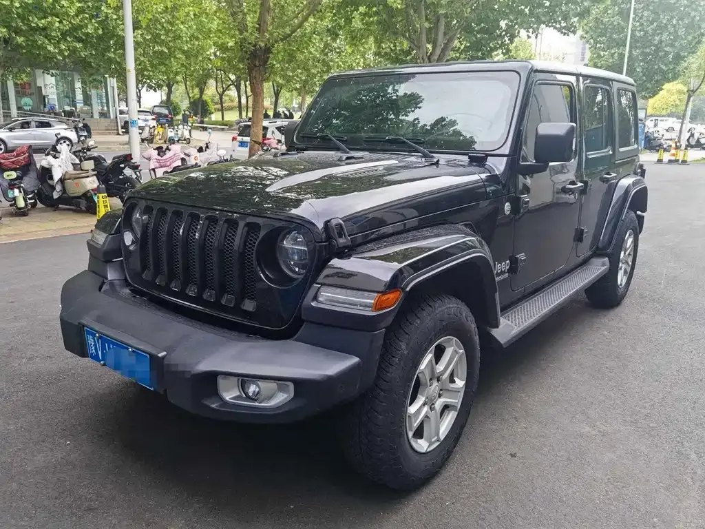 Jeep Wrangler — фото 1