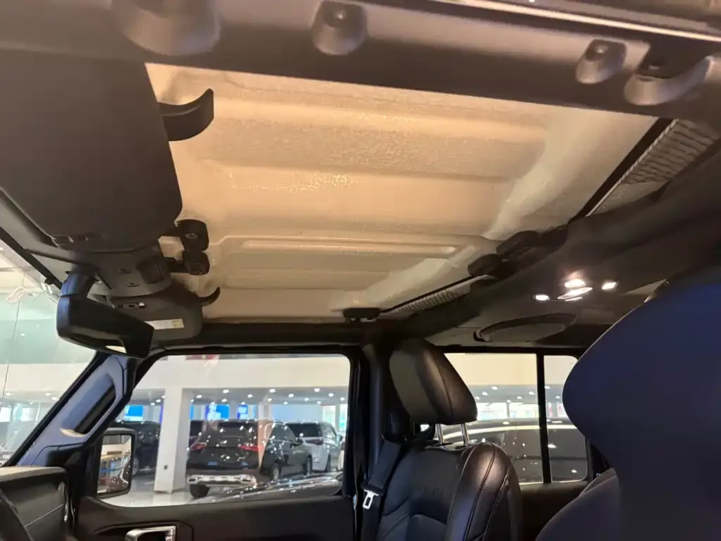 Jeep Wrangler — фото 3