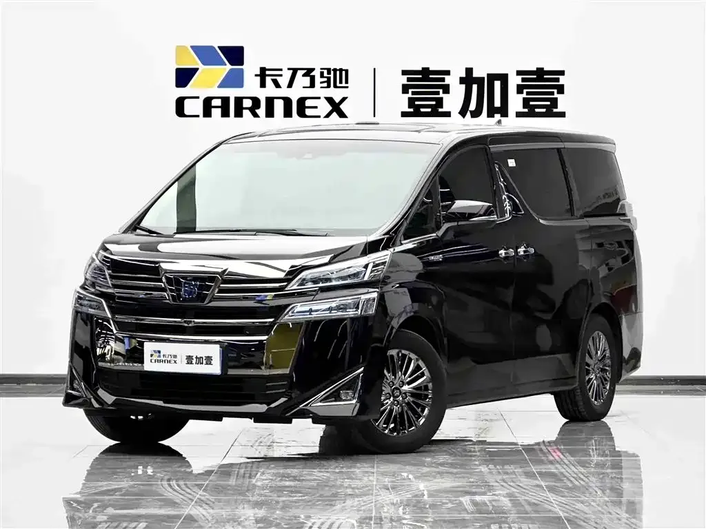 Toyota Vellfire — фото 1