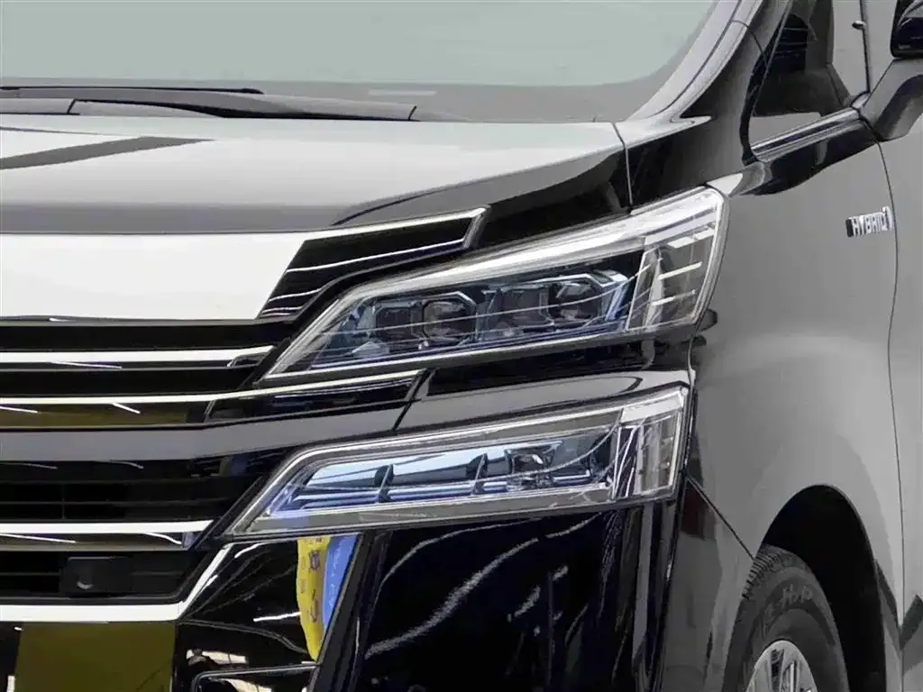 Toyota Vellfire — фото 5