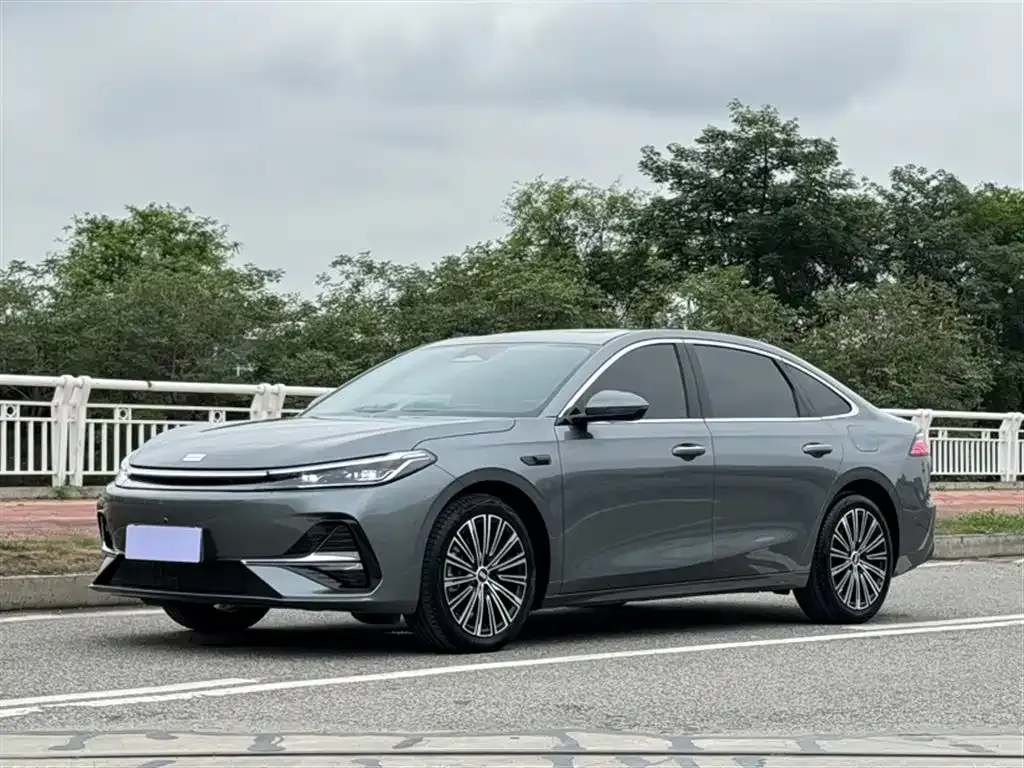 Geely Galaxy A7 — фото 9