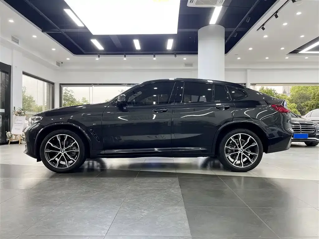 BMW X4 — фото 4