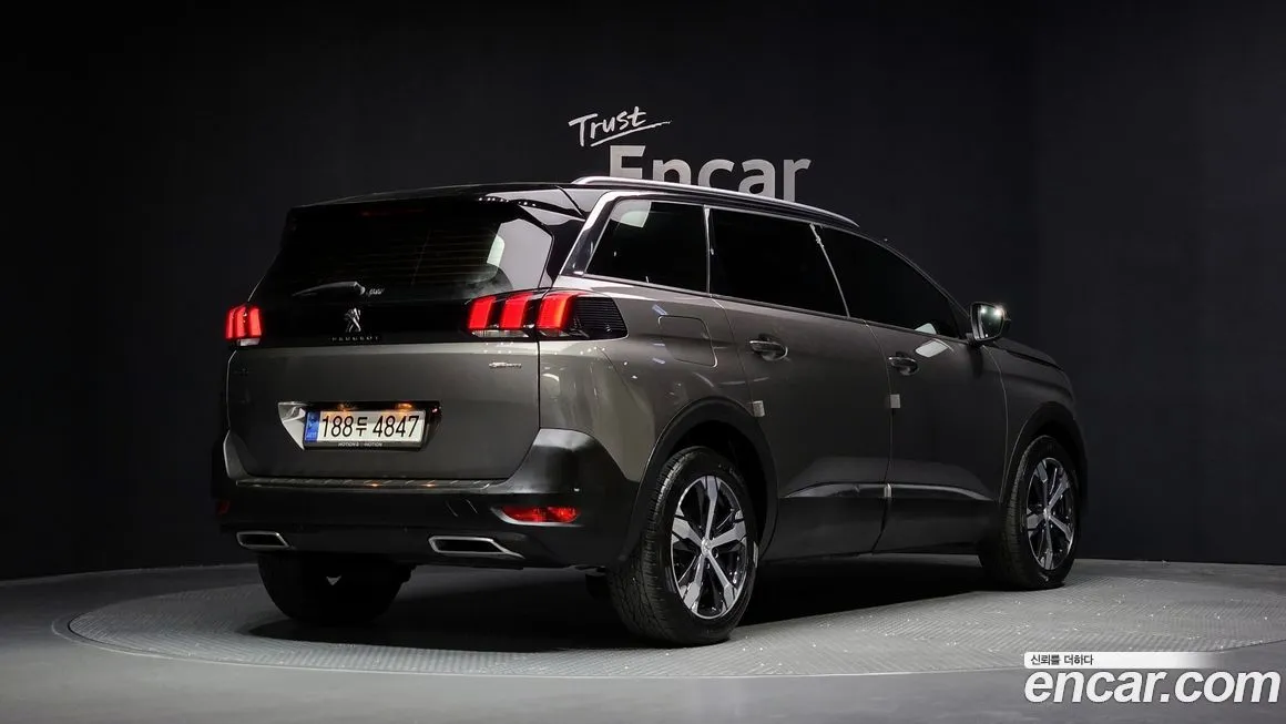 Peugeot 5008 — фото 3