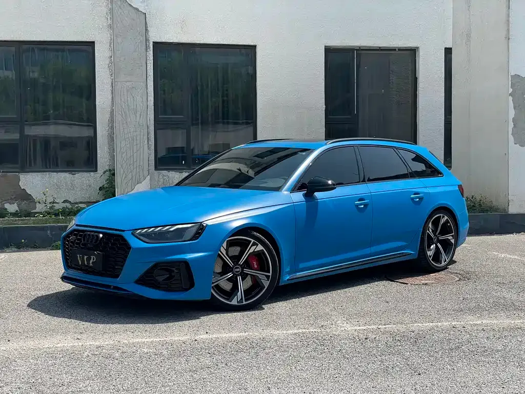 Audi RS 4 — фото 8