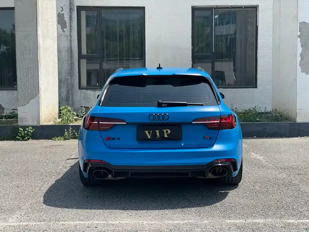 Audi RS 4 — фото 9