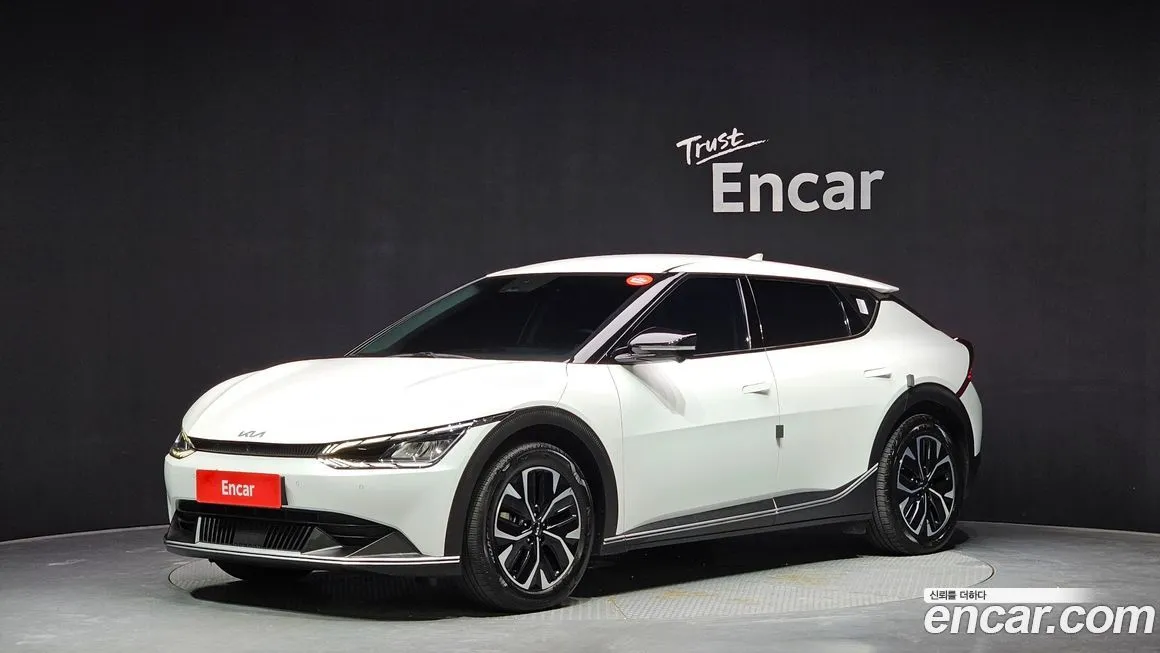 Kia EV6 — фото 1