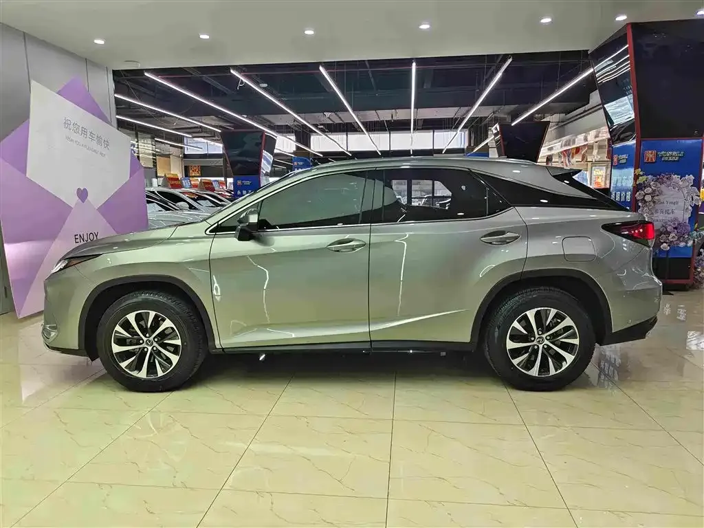Lexus RX — фото 10