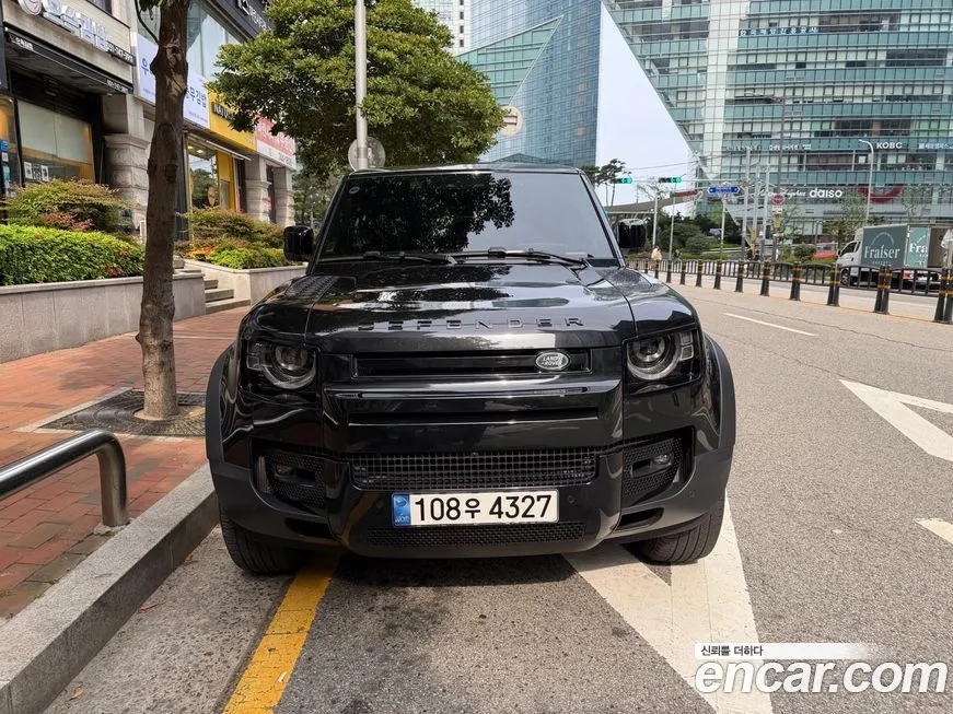 Land Rover Defender — фото 1
