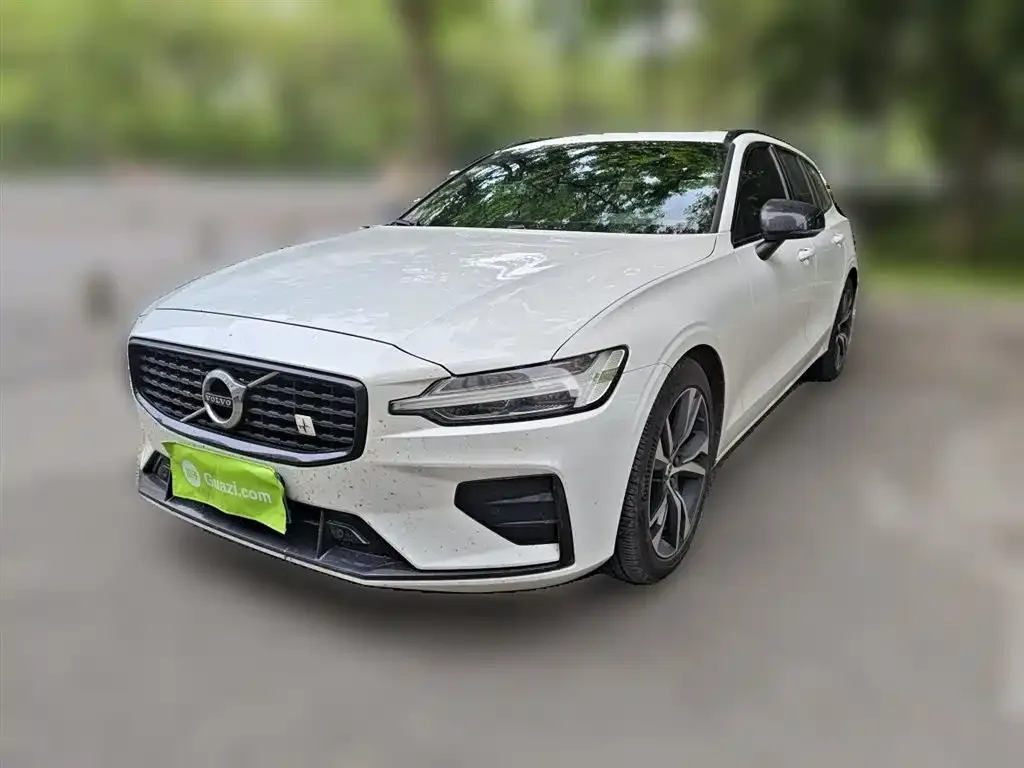 Volvo V60 — фото 1