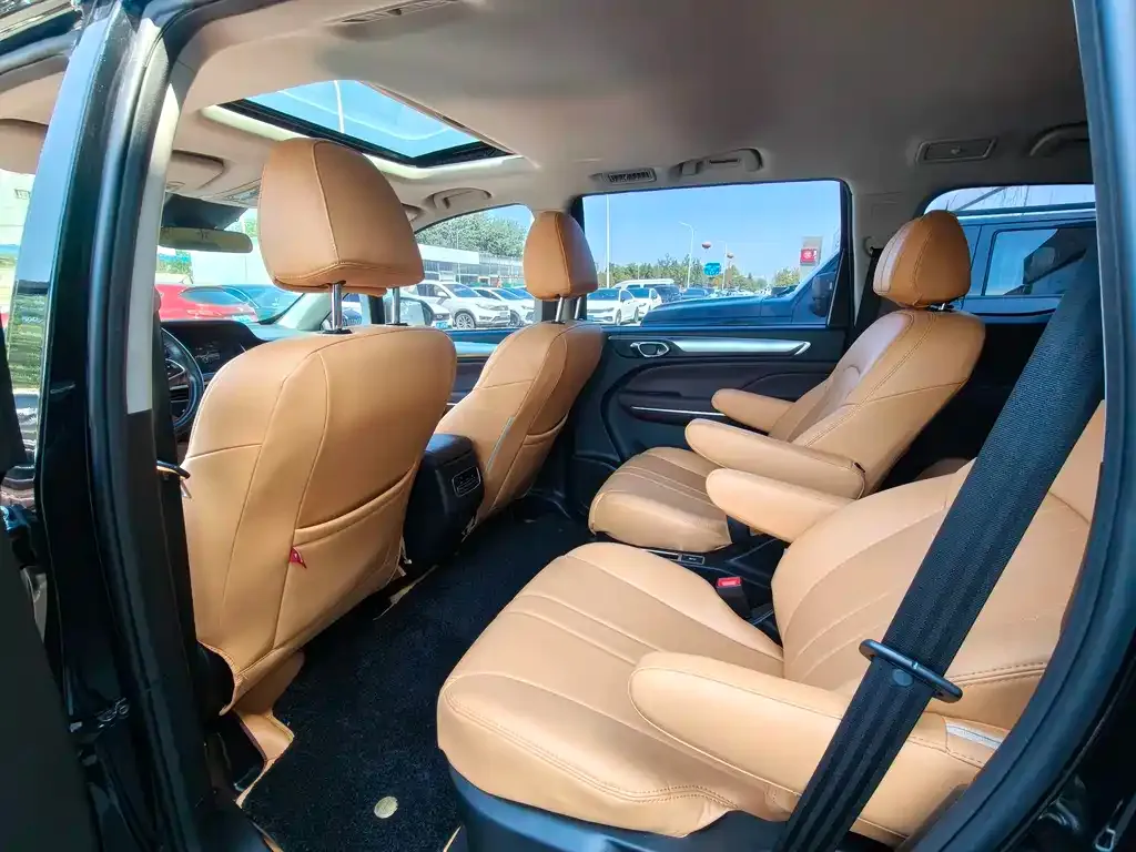 GAC Motor Trumpchi M6 — фото 6