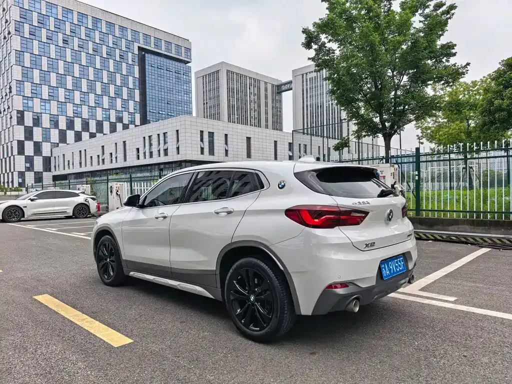 BMW X2 — фото 8