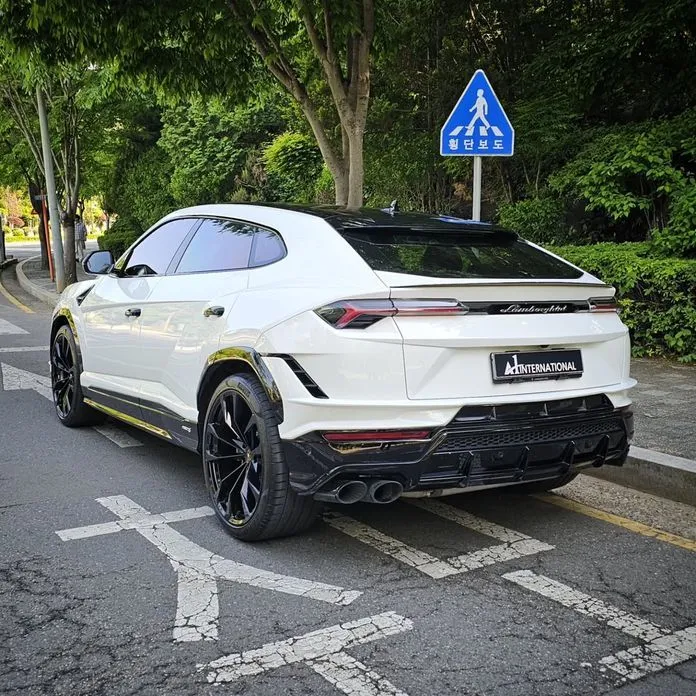 Lamborghini Urus — фото 10
