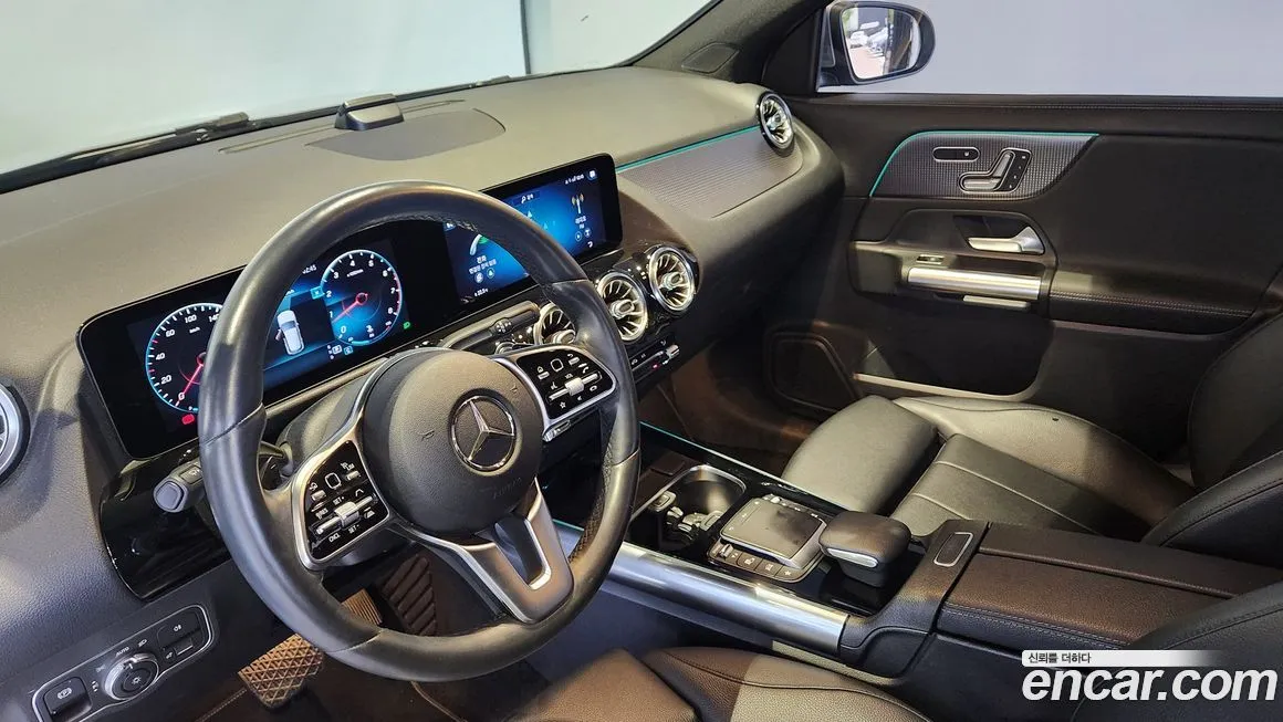 Mercedes-Benz GLA-Class — фото 10