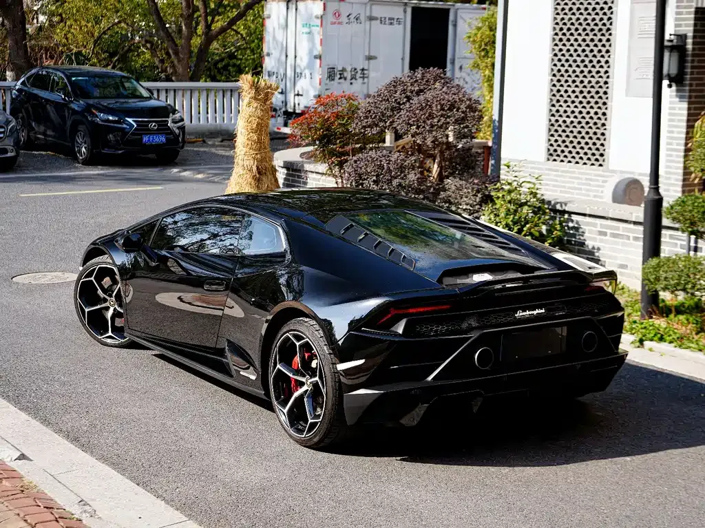 Lamborghini Huracan — фото 7