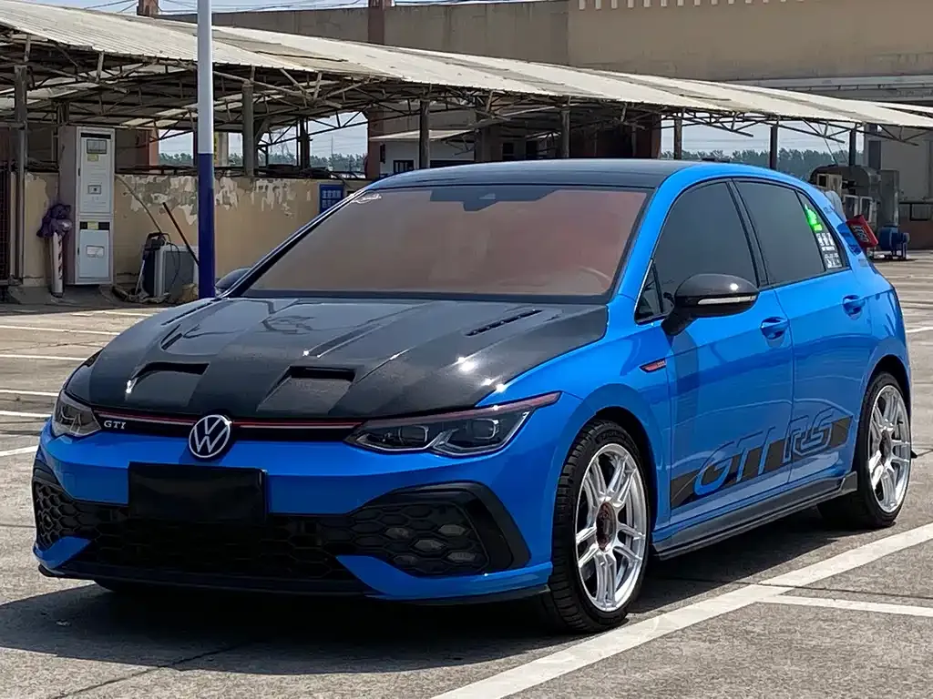 Volkswagen Golf GTI — фото 1