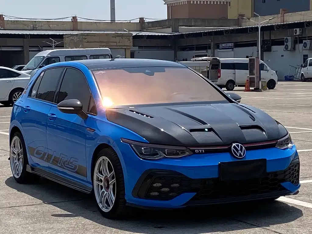 Volkswagen Golf GTI — фото 9