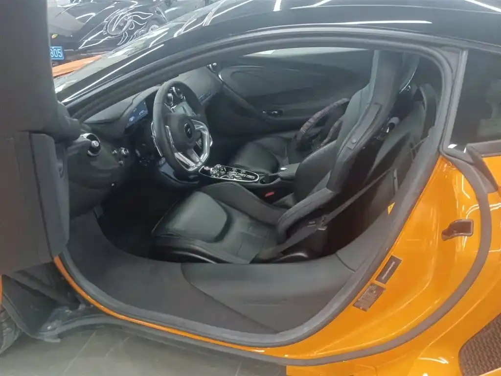 McLaren GT — фото 10