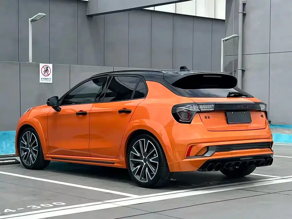 Lynk & Co 02 Hatchback — фото 10