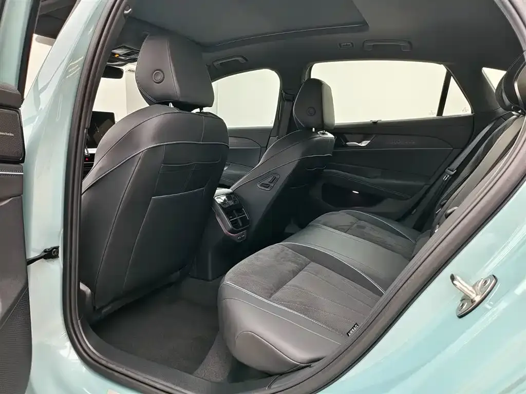 Volkswagen Passat — фото 2