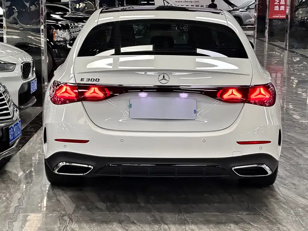 Mercedes-Benz E-Class (Import) — фото 5