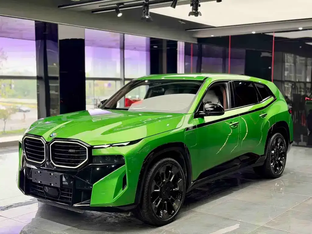 BMW XM — фото 1