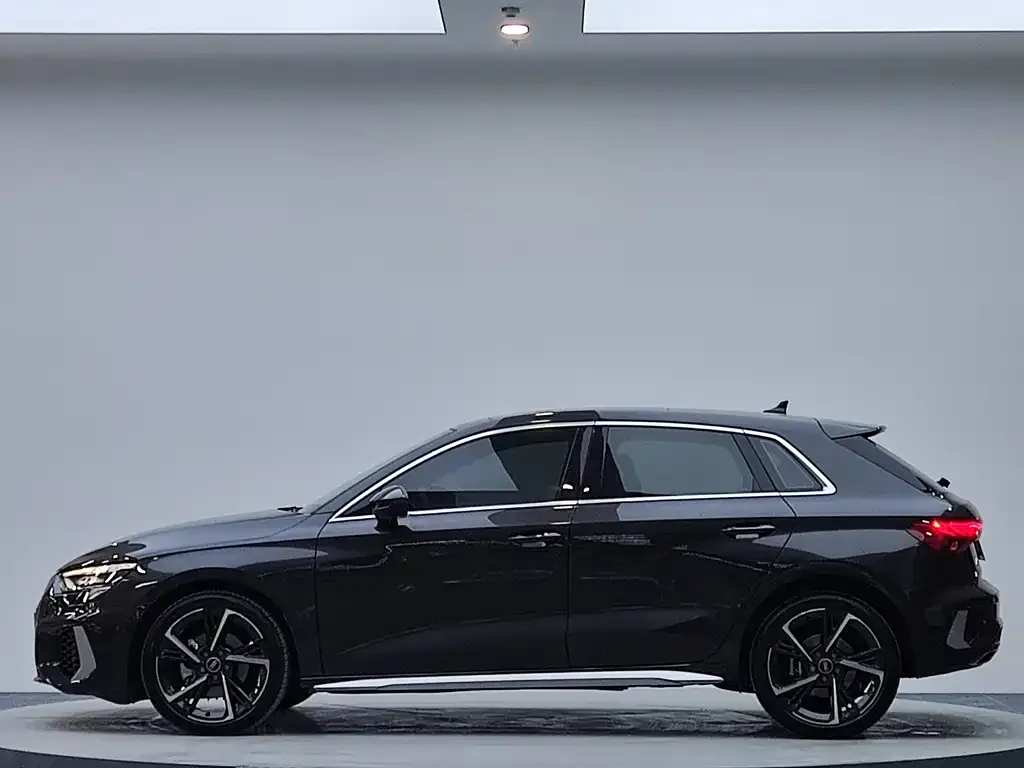 Audi A3 — фото 2