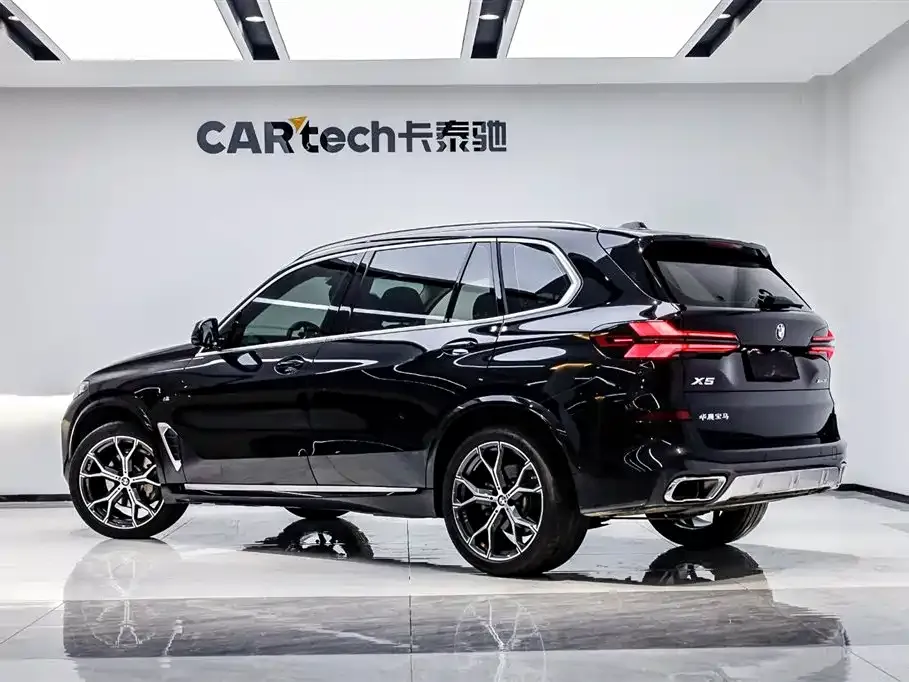 BMW X5 — фото 1