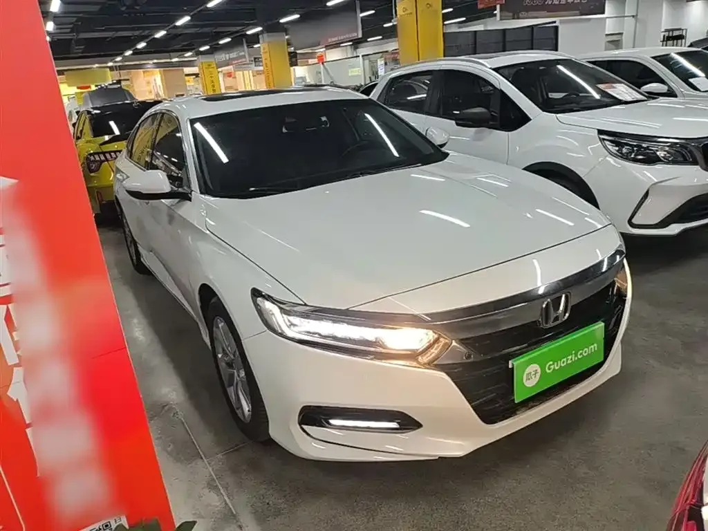 Honda Accord — фото 8
