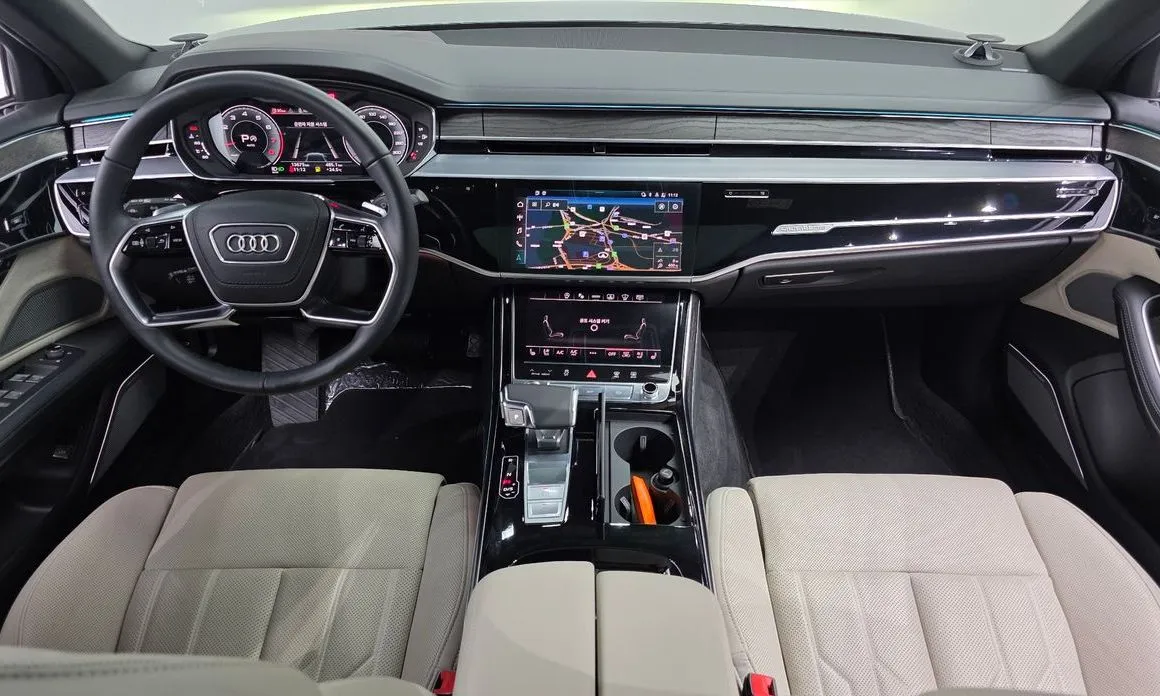 Audi A8 — фото 9