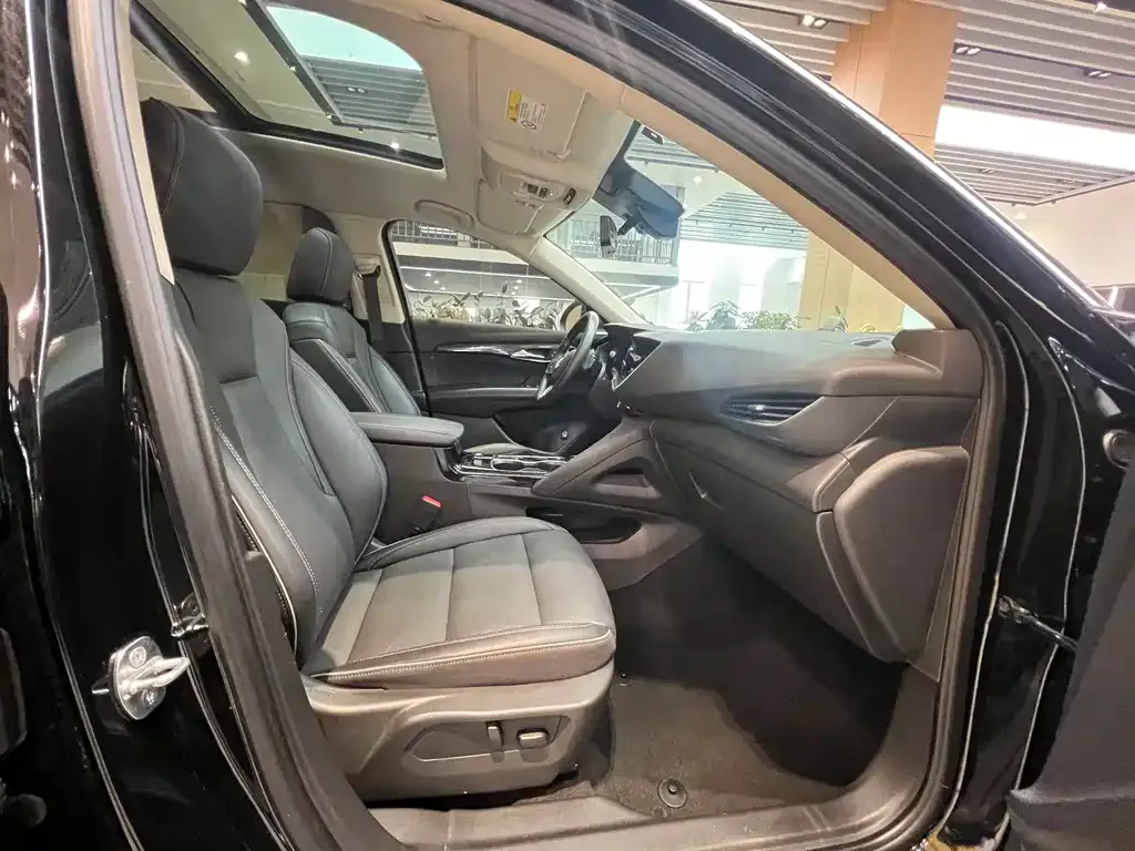 Buick Envision Plus — фото 3
