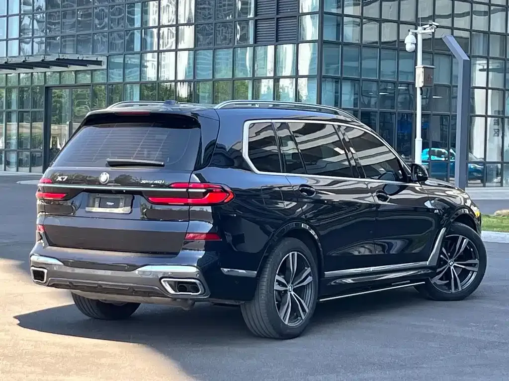 BMW X7 — фото 10