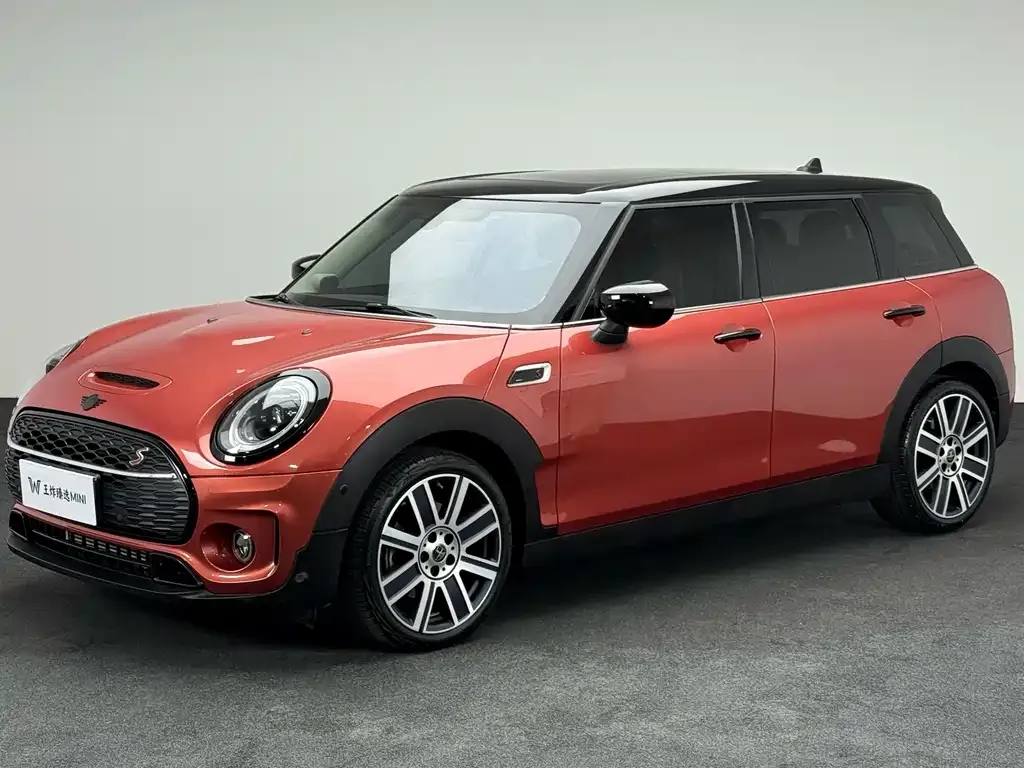 MINI Clubman — фото 1