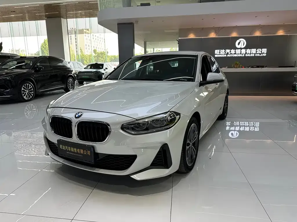 BMW 1 Series — фото 1
