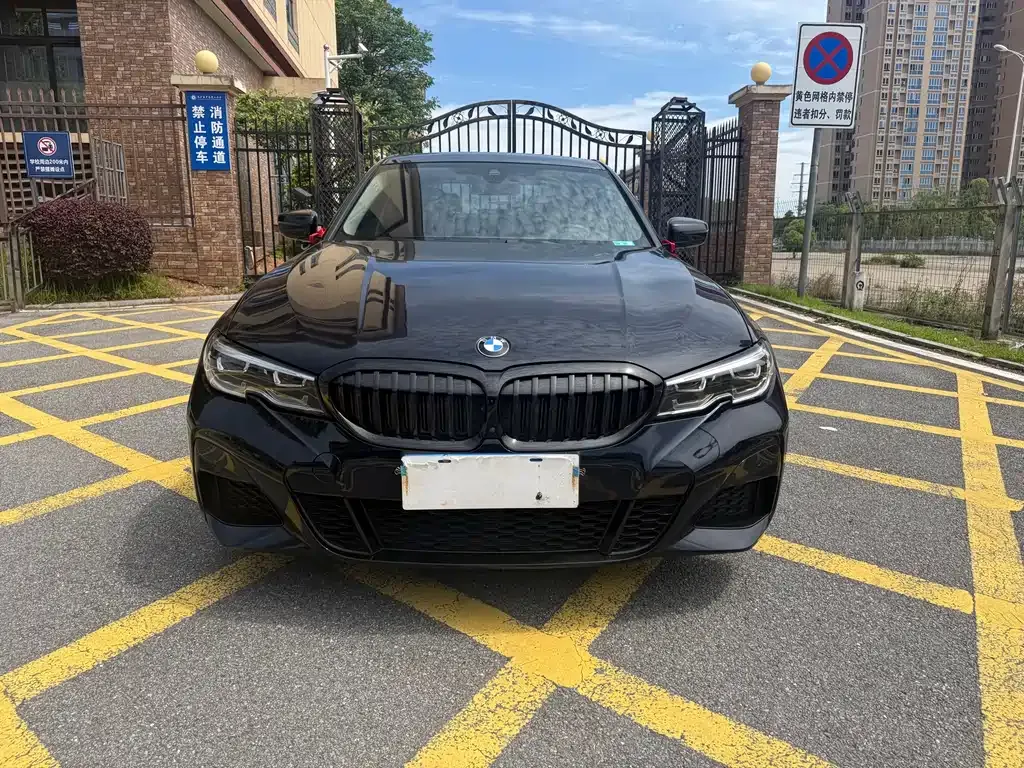 BMW 3 Series — фото 1