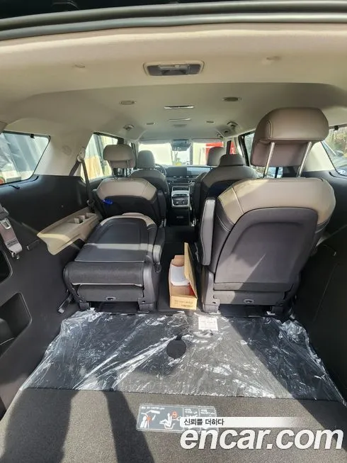 Kia Carnival — фото 1