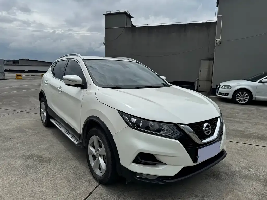 Nissan Qashqai — фото 2