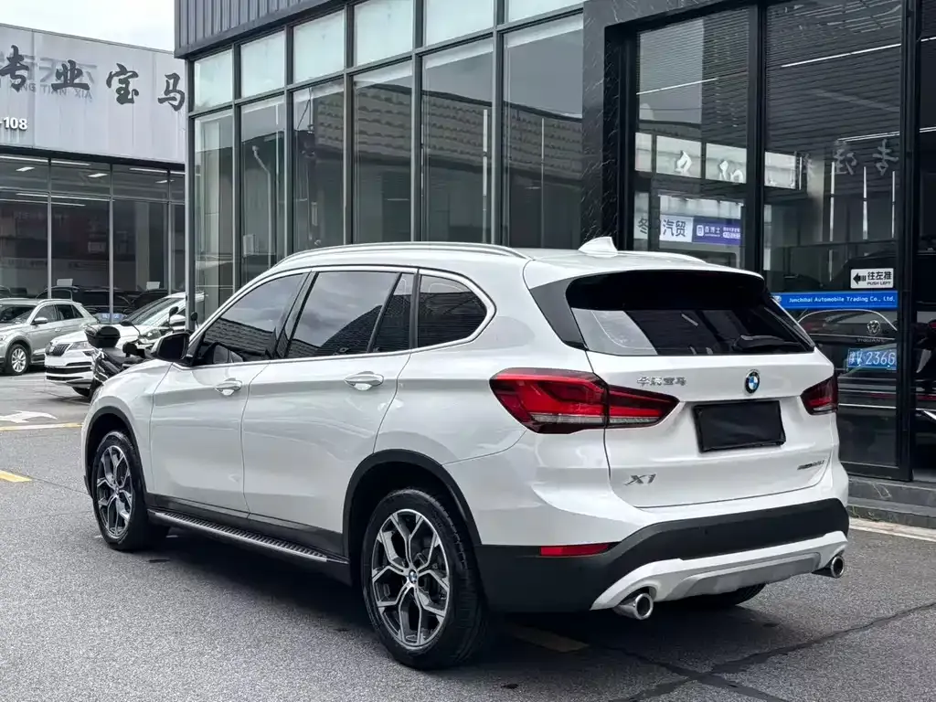 BMW X1 — фото 6