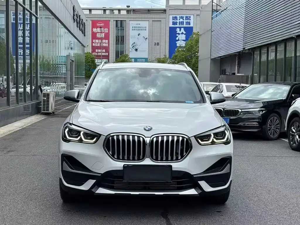 BMW X1 — фото 10