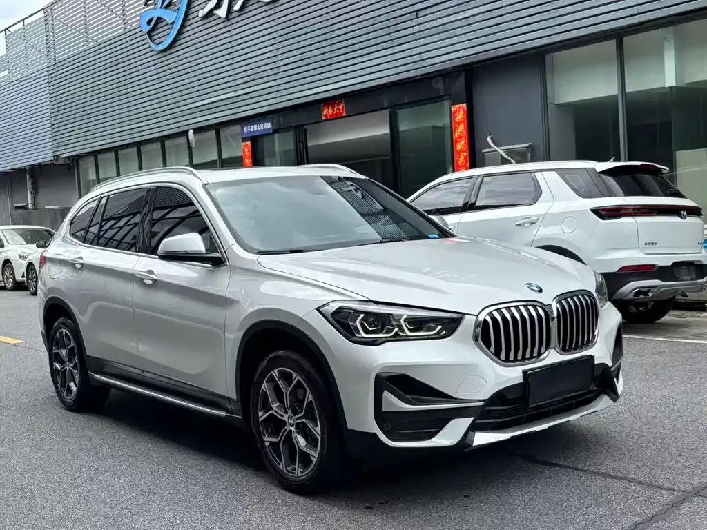 BMW X1 — фото 9