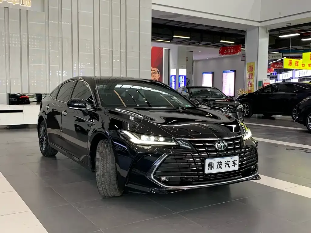 Toyota Avalon — фото 10