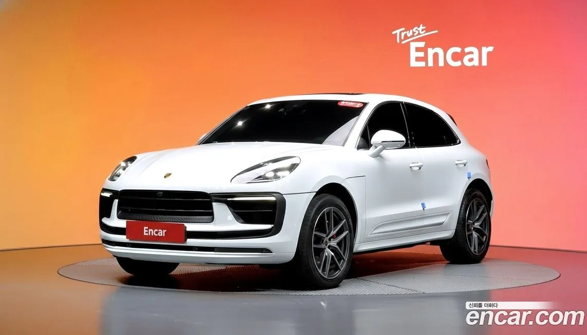 Porsche Macan — фото 1