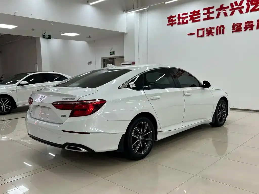Honda Inspire — фото 10