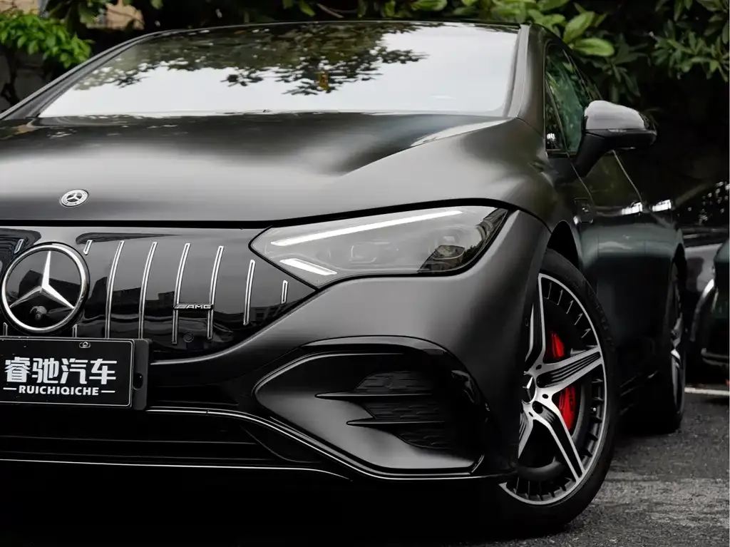 Mercedes-Benz EQE AMG — фото 2