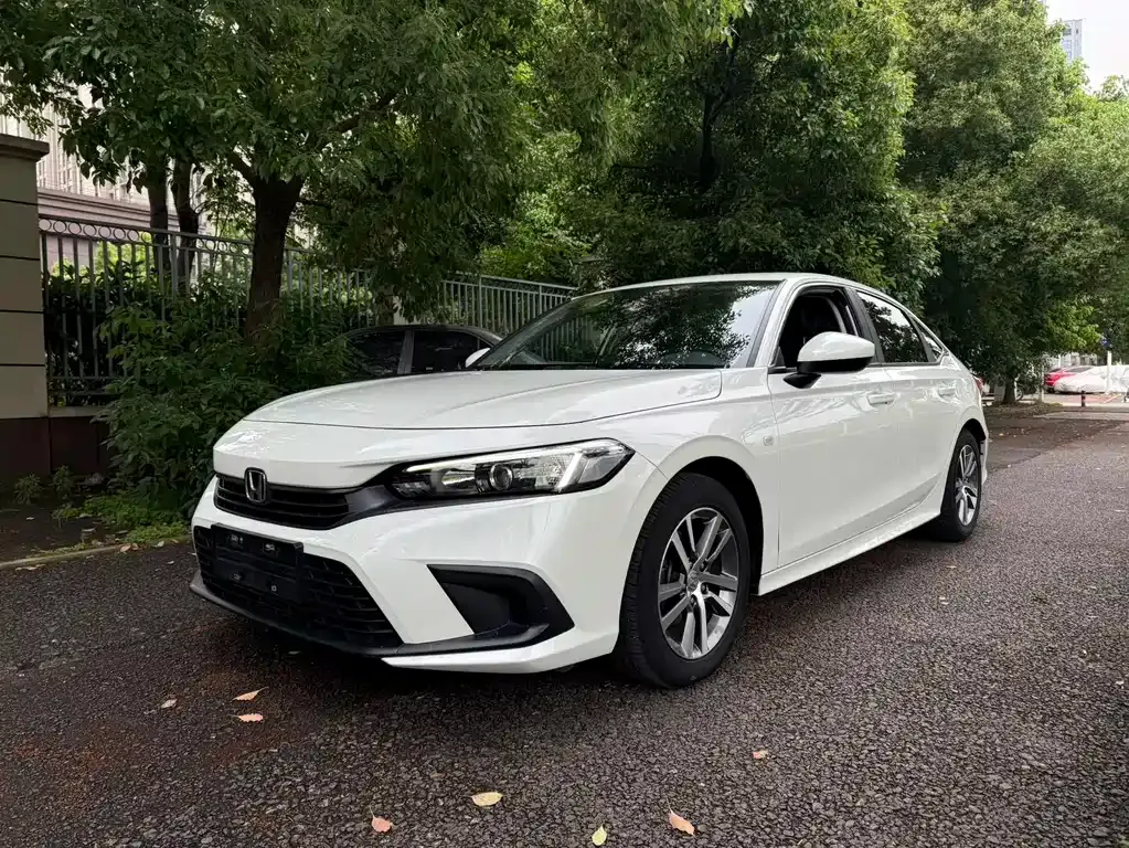 Honda Civic — фото 1