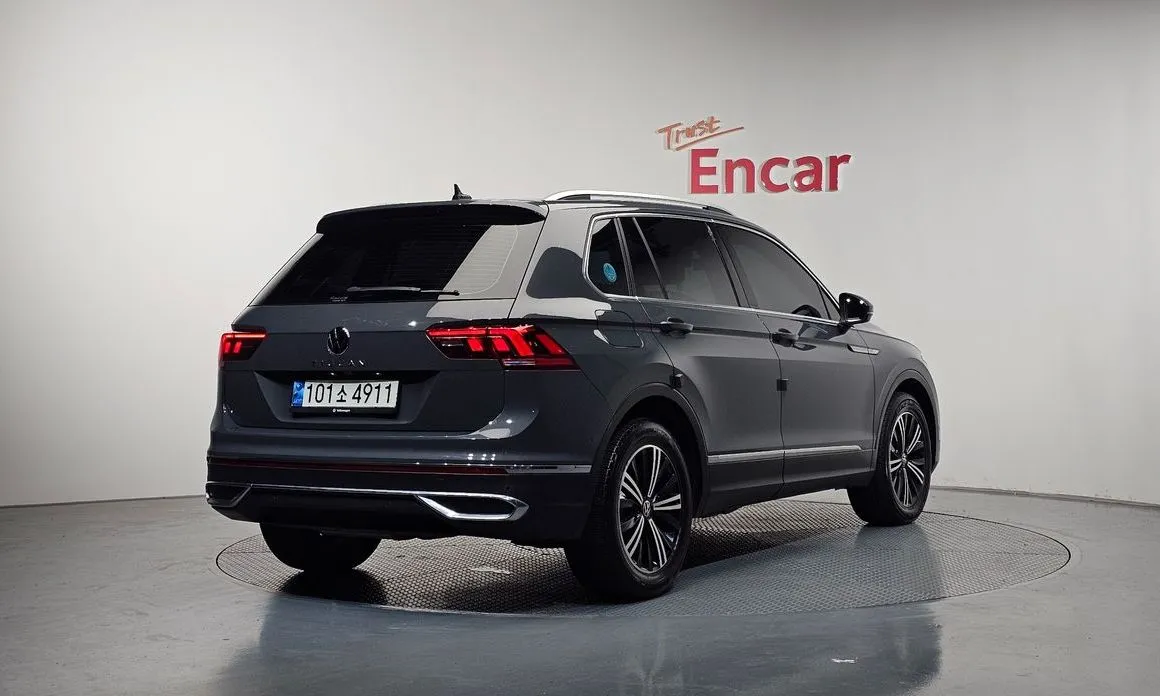 Volkswagen Tiguan — фото 7