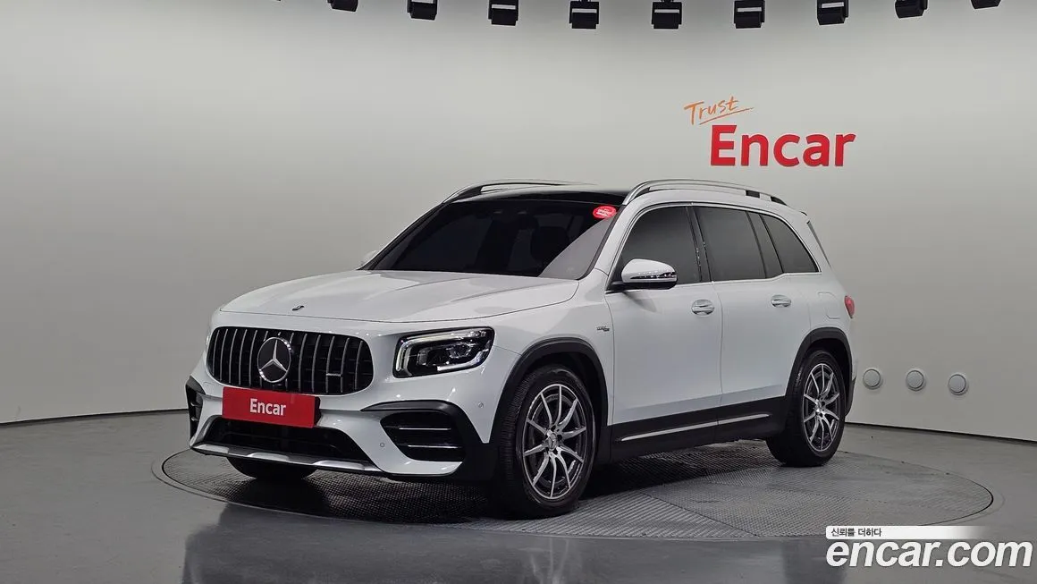 Mercedes-Benz GLB-Class — фото 1