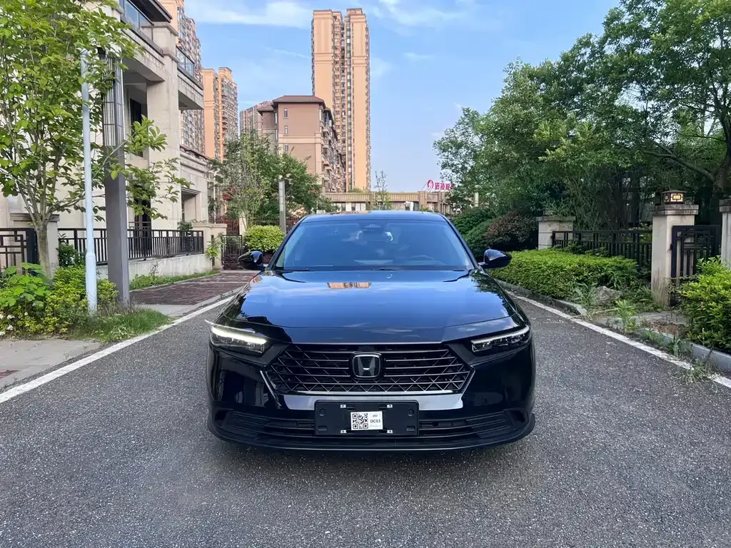 Honda Accord — фото 8