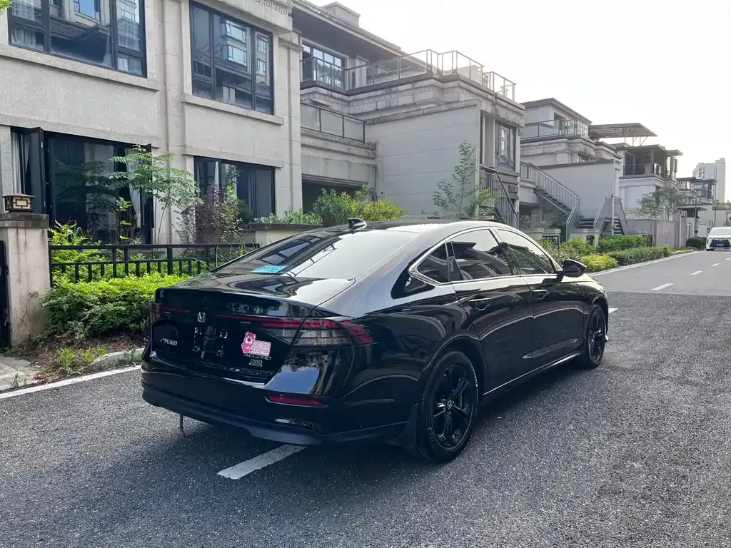 Honda Accord — фото 9