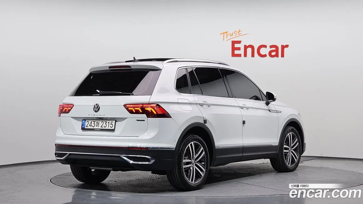 Volkswagen Tiguan — фото 5